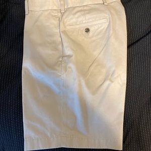 Brooks Brothers shorts 32w - 9in inseam